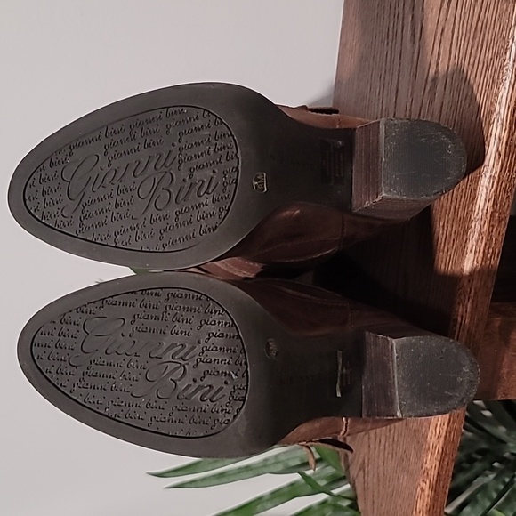 ❤️GIANNI BINI Brown Leather Straps Buckles Block Heel Furry Lined Boots Wo… - Picture 6 of 12